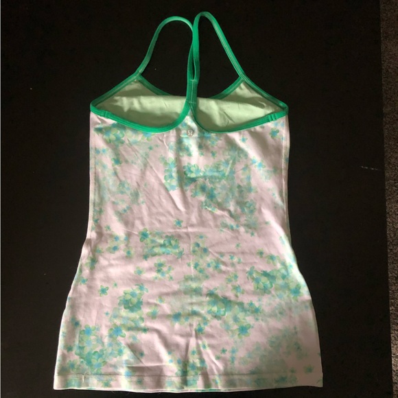 LULULEMON Power Y Tank - Size 4 - Luon Light Material - Picture 6 of 6
